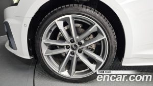 Audi A5 40 TFSI 4WD Premium Sportback 2024 года из Южной Кореи