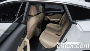 Audi A5 40 TFSI 4WD Premium Sportback 2024 года из Южной Кореи