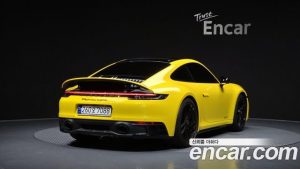Porsche 911 CARRERA 4 GTS 2023 года из Южной Кореи