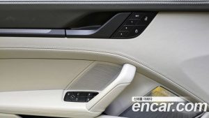 Porsche 911 CARRERA 4 GTS 2023 года из Южной Кореи