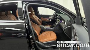 Mercedes-Benz GLC-Class GLC300 4MATIC Coupe 2023 года из Южной Кореи
