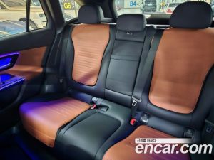 Mercedes-Benz GLC-Class GLC300 4MATIC AMG Line 2025 года из Южной Кореи