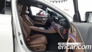 Mercedes-Benz E-Class E250 Exclusive 2023 года из Южной Кореи
