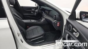 Mercedes-Benz E-Class E250 AMG Line 2023 года из Южной Кореи