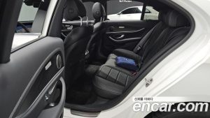 Mercedes-Benz E-Class E250 AMG Line 2023 года из Южной Кореи
