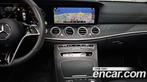 Mercedes-Benz E-Class E250 AMG Line 2023 года из Южной Кореи