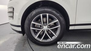 Land Rover Range Rover Evoque P250 Dynamic SE 2024 года из Южной Кореи