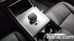Land Rover Range Rover Evoque P250 Dynamic SE 2024 года из Южной Кореи