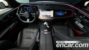 Mercedes-Benz E-Class E300 4MATIC AMG Line 2025 года из Южной Кореи