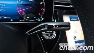 Mercedes-Benz E-Class E300 4MATIC AMG Line 2025 года из Южной Кореи