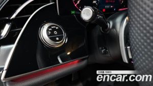 Mercedes-Benz E-Class E300 4MATIC AMG Line 2025 года из Южной Кореи