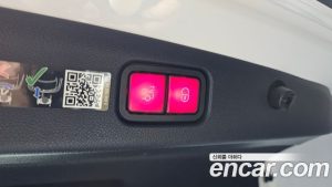 Mercedes-Benz E-Class E300 4MATIC AMG Line 2025 года из Южной Кореи