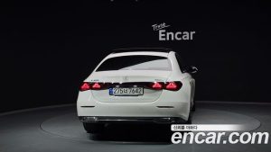 Mercedes-Benz E-Class E300 4MATIC Exclusive 2024 года из Южной Кореи