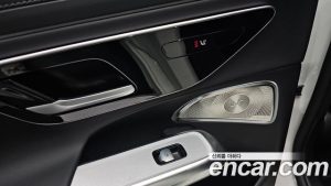 Mercedes-Benz E-Class E300 4MATIC Exclusive 2024 года из Южной Кореи
