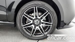 Mercedes-Benz V-Class V300 CDI 2023 года из Южной Кореи