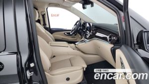 Mercedes-Benz V-Class V300 CDI 2023 года из Южной Кореи