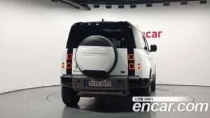 Land Rover Defender 110 P300 X- SE 2023 года из Южной Кореи