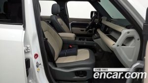 Land Rover Defender 110 P300 X- SE 2023 года из Южной Кореи