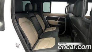 Land Rover Defender 110 P300 X- SE 2023 года из Южной Кореи