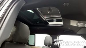 Land Rover Defender 110 P300 X- SE 2023 года из Южной Кореи