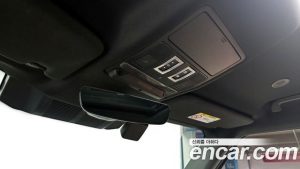 Land Rover Defender 110 P300 X- SE 2023 года из Южной Кореи