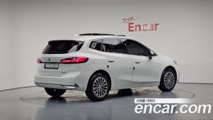 BMW 2-Series 220i Luxury 2023 года из Южной Кореи