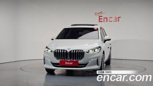 BMW 2-Series 220i Luxury 2023 года из Южной Кореи