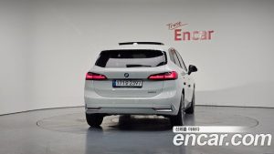 BMW 2-Series 220i Luxury 2023 года из Южной Кореи