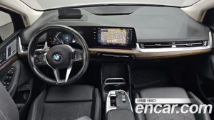 BMW 2-Series 220i Luxury 2023 года из Южной Кореи