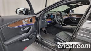 Mercedes-Benz E-Class E250 Exclusive 2023 года из Южной Кореи