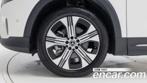 Mercedes-Benz EQB EQB300 4MATIC 2025 года из Южной Кореи