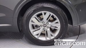 Genesis GV70 2.5T Бензин AWD 2024 года из Южной Кореи