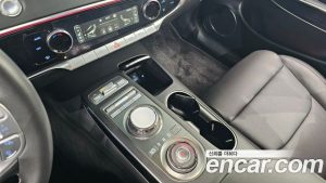 Genesis GV70 2.5T Бензин AWD 2024 года из Южной Кореи