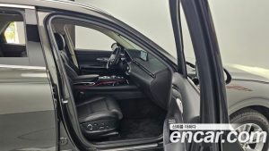 Genesis GV70 2.5T Бензин AWD 2024 года из Южной Кореи