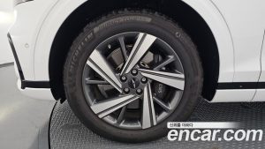 Genesis GV70 2.5T Бензин 2WD 2025 года из Южной Кореи