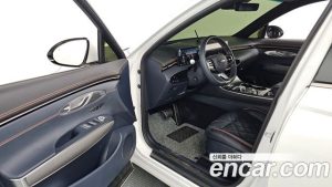 Genesis GV70 2.5T Бензин 2WD 2025 года из Южной Кореи