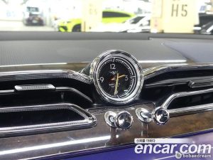 Bentley Bentayga 4.0 V8 2022 года из Южной Кореи