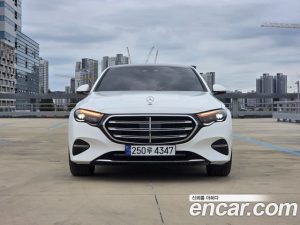 Mercedes-Benz E-Class E300 4MATIC Exclusive 2024 года из Южной Кореи