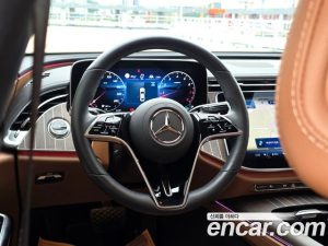 Mercedes-Benz E-Class E300 4MATIC Exclusive 2024 года из Южной Кореи