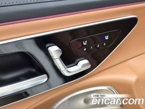 Mercedes-Benz E-Class E300 4MATIC Exclusive 2024 года из Южной Кореи