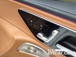 Mercedes-Benz E-Class E300 4MATIC Exclusive 2024 года из Южной Кореи