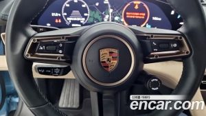 Porsche Taycan Base 2022 года из Южной Кореи