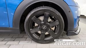 Mini Cooper Convertible CLASSIC 2023 года из Южной Кореи