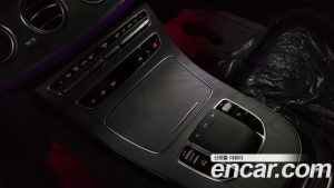 Mercedes-Benz E-Class E350 4MATIC AMG Line 2023 года из Южной Кореи