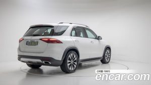 Mercedes-Benz GLE-Class GLE300d 4MATIC 2025 года из Южной Кореи