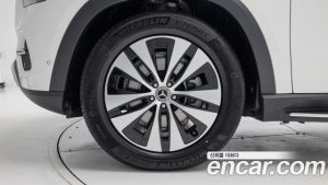Mercedes-Benz GLE-Class GLE300d 4MATIC 2025 года из Южной Кореи