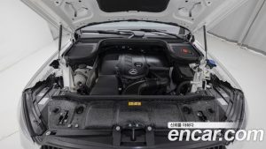 Mercedes-Benz GLE-Class GLE300d 4MATIC 2025 года из Южной Кореи