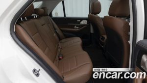 Mercedes-Benz GLE-Class GLE300d 4MATIC 2025 года из Южной Кореи