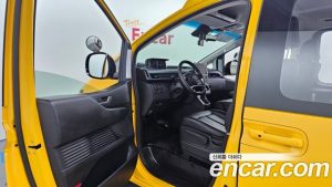 Hyundai Staria HEV 1.6 Tourer 11-Seater 2025 года из Южной Кореи