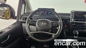 Hyundai Staria HEV 1.6 Tourer 11-Seater 2025 года из Южной Кореи